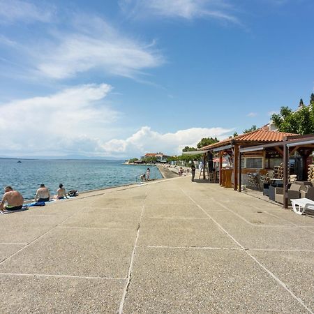Apartments By The Sea Selce, Crikvenica - 15063 Екстериор снимка