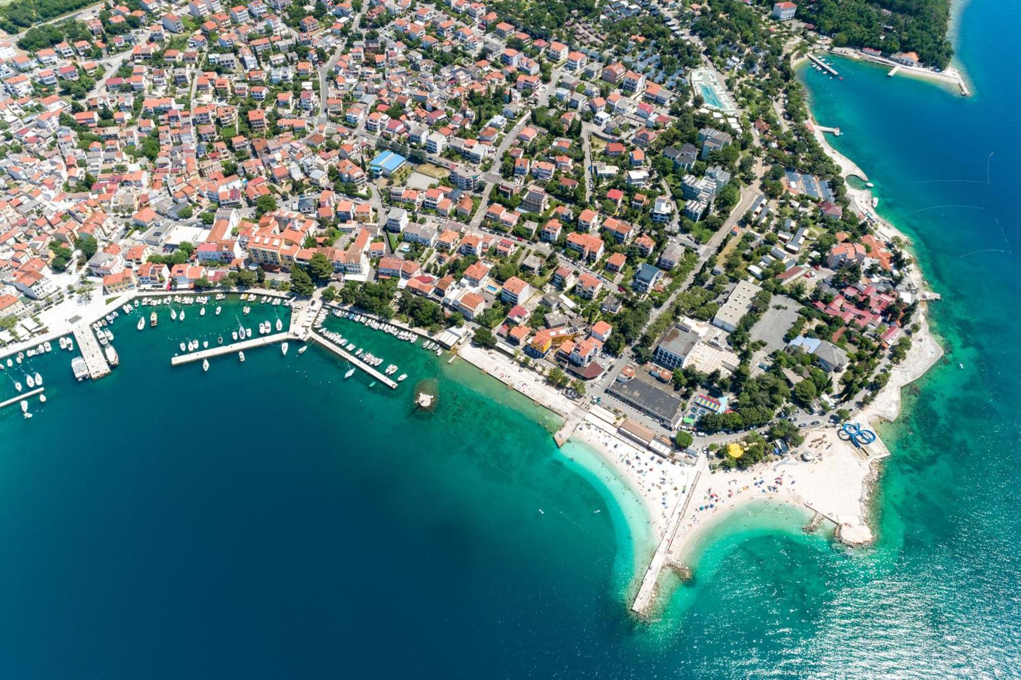 Apartments By The Sea Selce, Crikvenica - 15063 Екстериор снимка